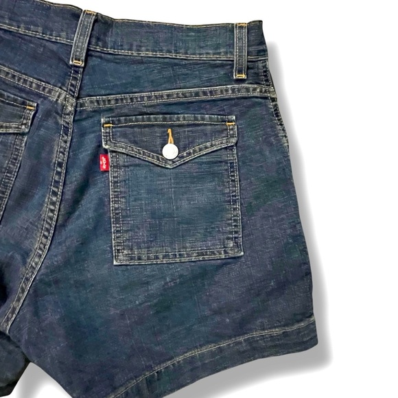 Y2K Levis Camp Shorts Blue Jean Denim Zip Fly Flap & Patch Pockets Retro Size 10 - Picture 4 of 9
